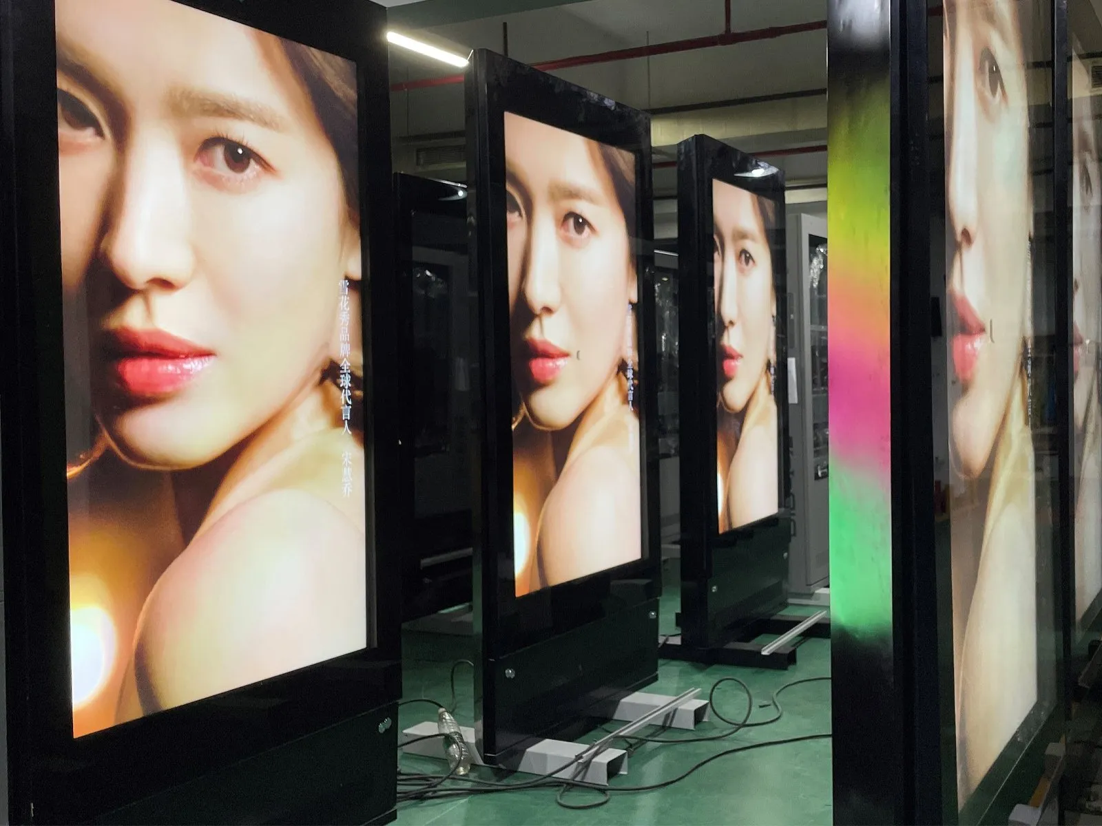 outdoor-digital-signage-43-9